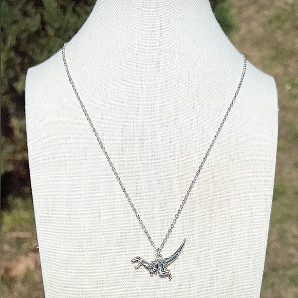 Rex Necklace - Picture 2 of 3